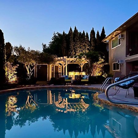 كيلوانا A Vista Villa Couples Retreat المظهر الخارجي الصورة