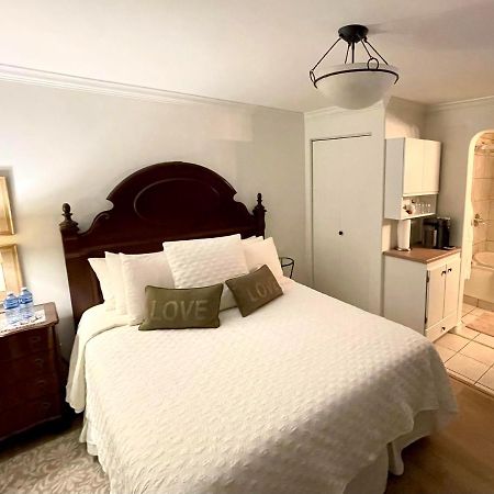 كيلوانا A Vista Villa Couples Retreat المظهر الخارجي الصورة
