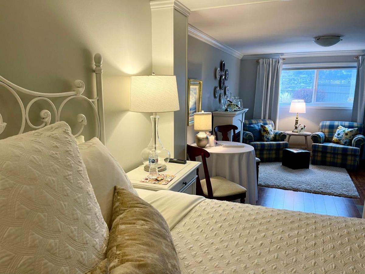 كيلوانا A Vista Villa Couples Retreat المظهر الخارجي الصورة