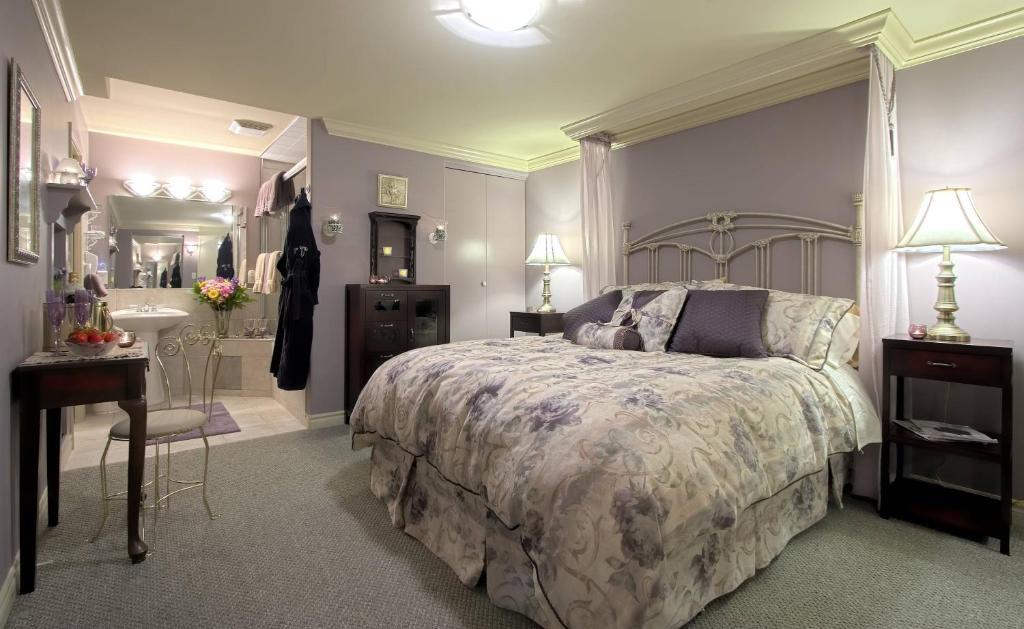 كيلوانا A Vista Villa Couples Retreat الغرفة الصورة
